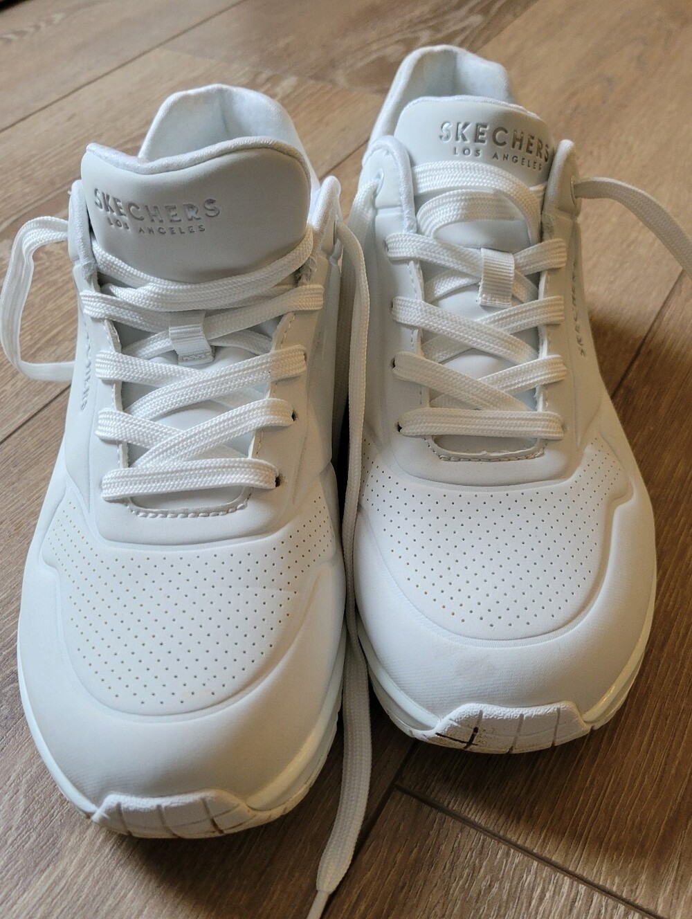 Sketchers Memory Foam Classic White Sneakers